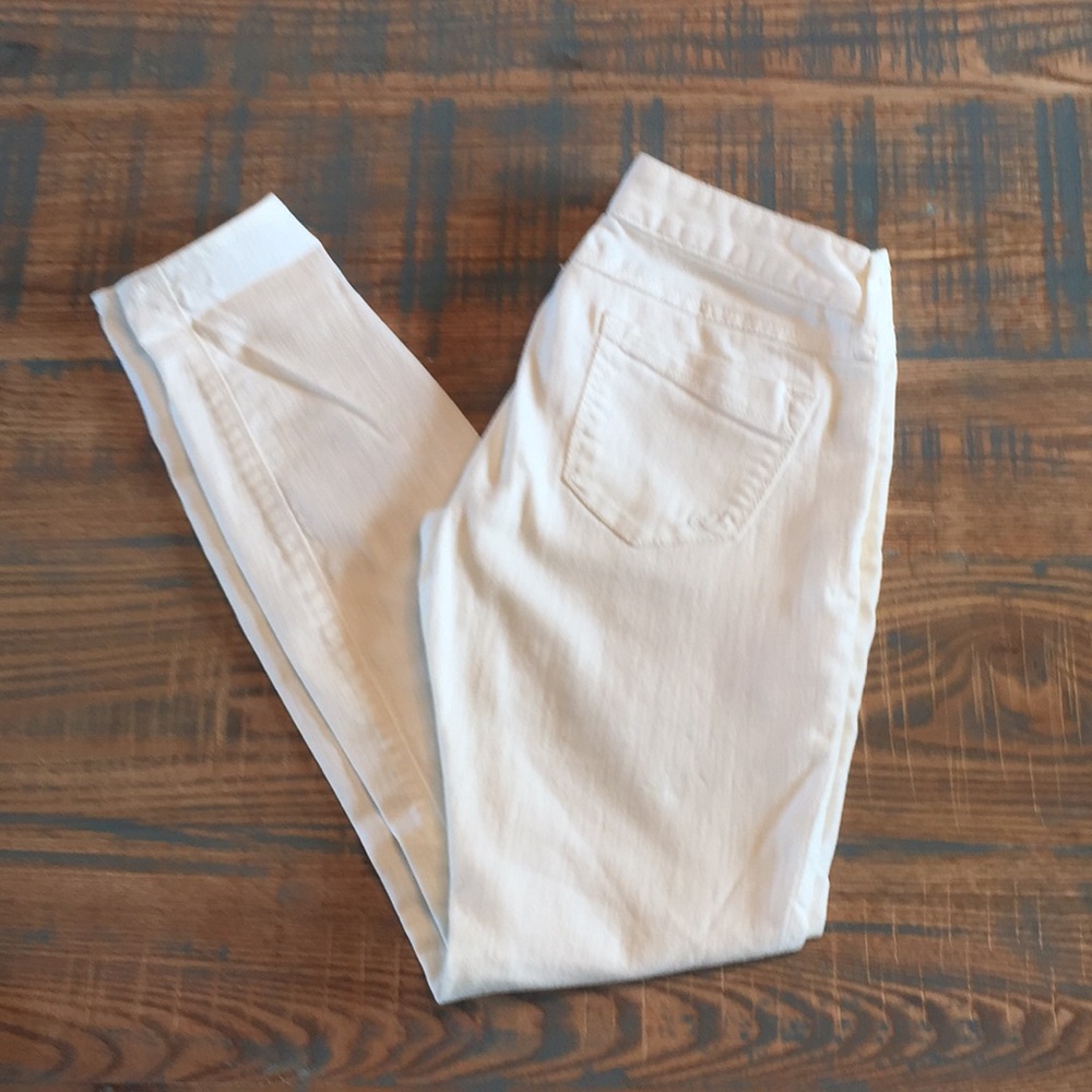 Women’s Express White Skinny Jeans